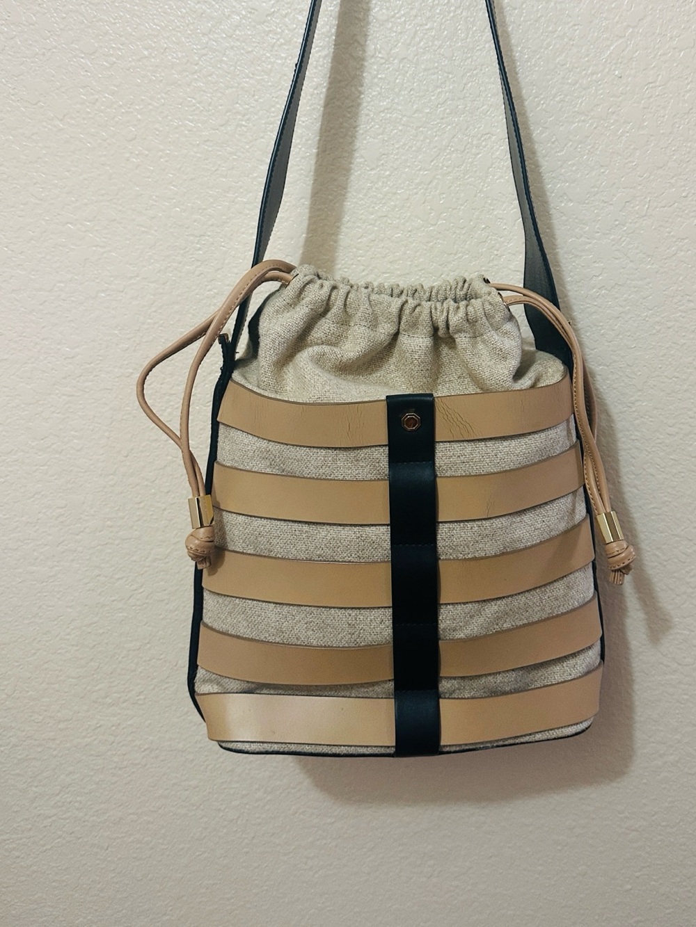 Louise Ct Cie Bucket - Women's Shoulder Bag